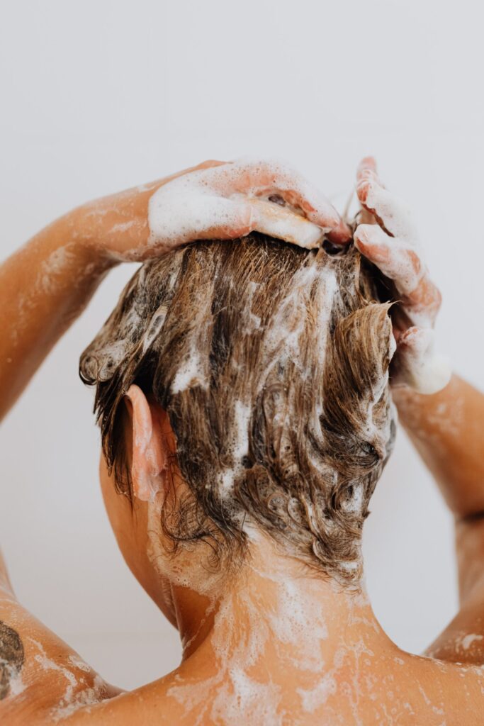 Gepflegt - Haare waschen
