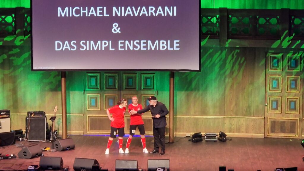 Michael Niavarani & Simpl Ensemble